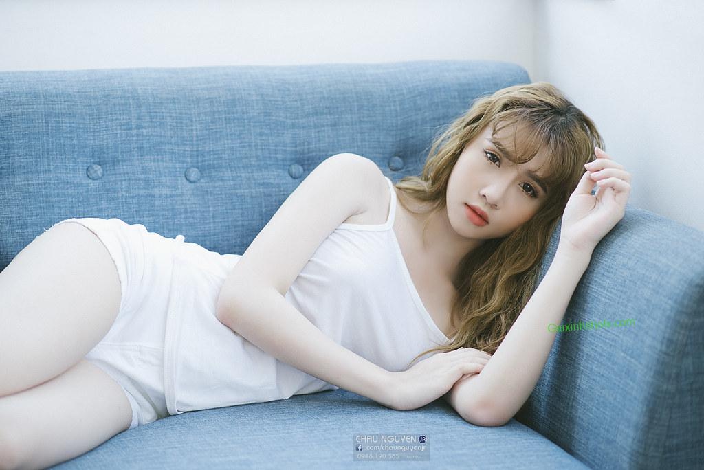 Hình ảnh gái mông to khoe vòng 3 vô cùng sexy