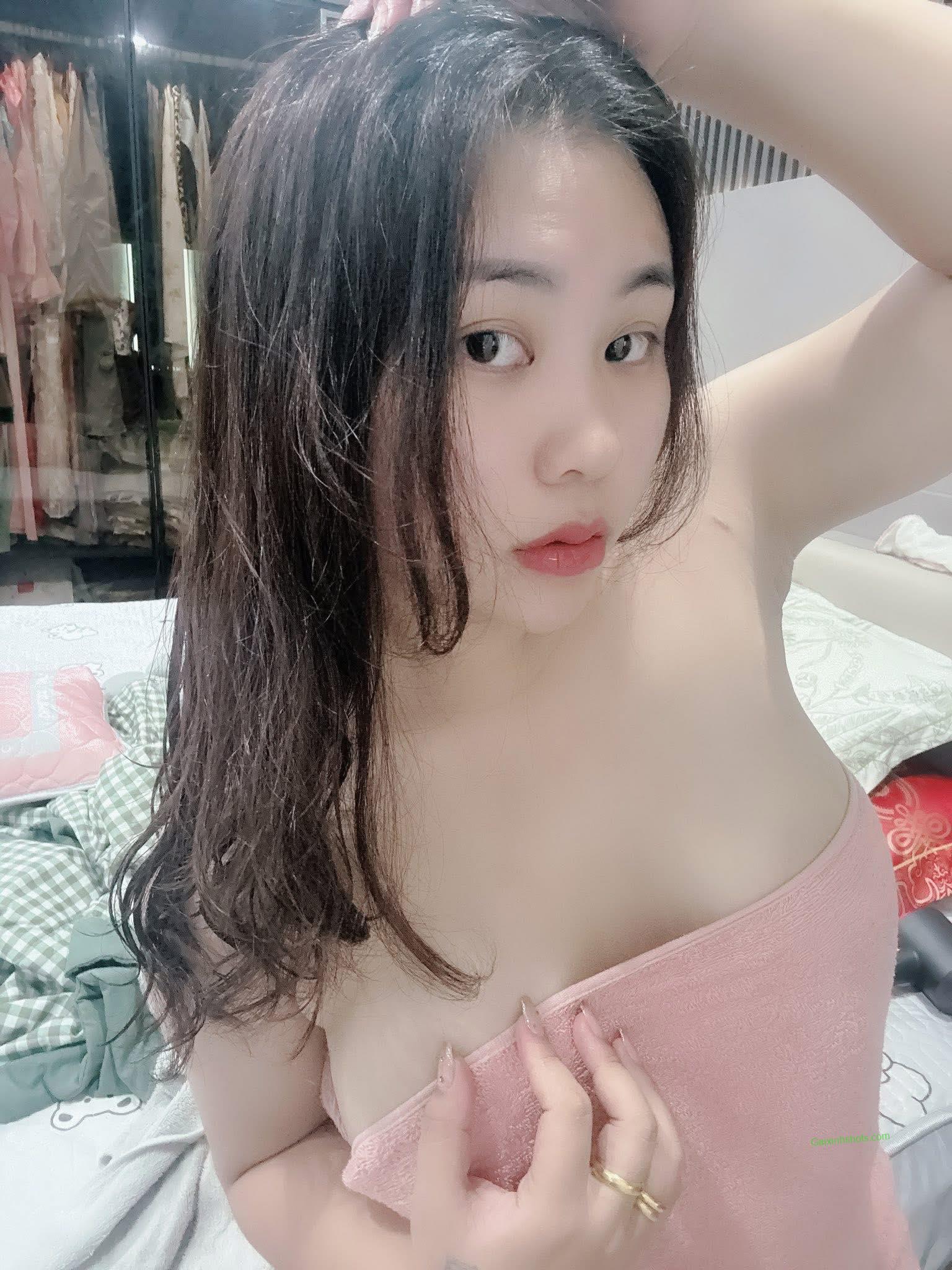 Lợi ích của gái ngực to ?