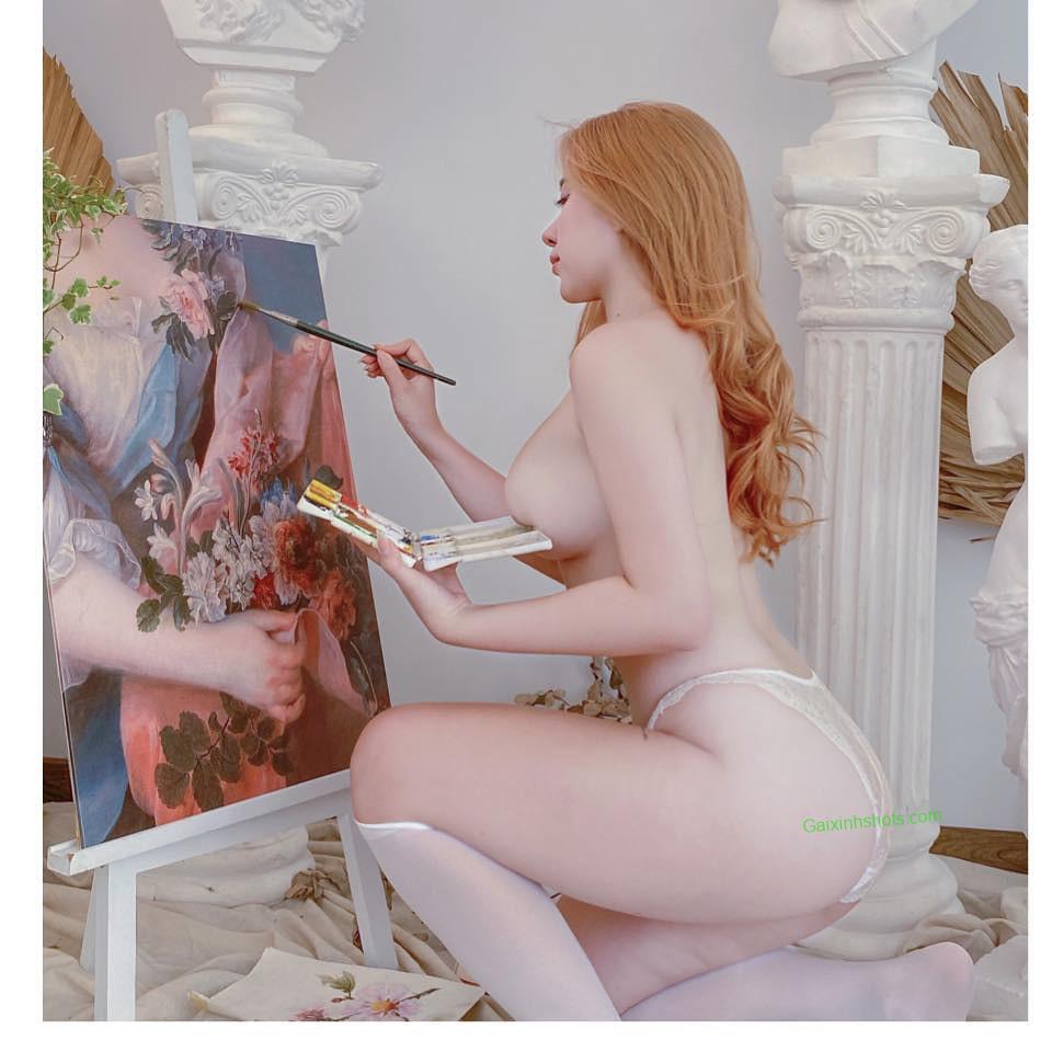 Ảnh hot girl xinh đẹp diện mốt hở chân ngực khoe dáng quyến rũ