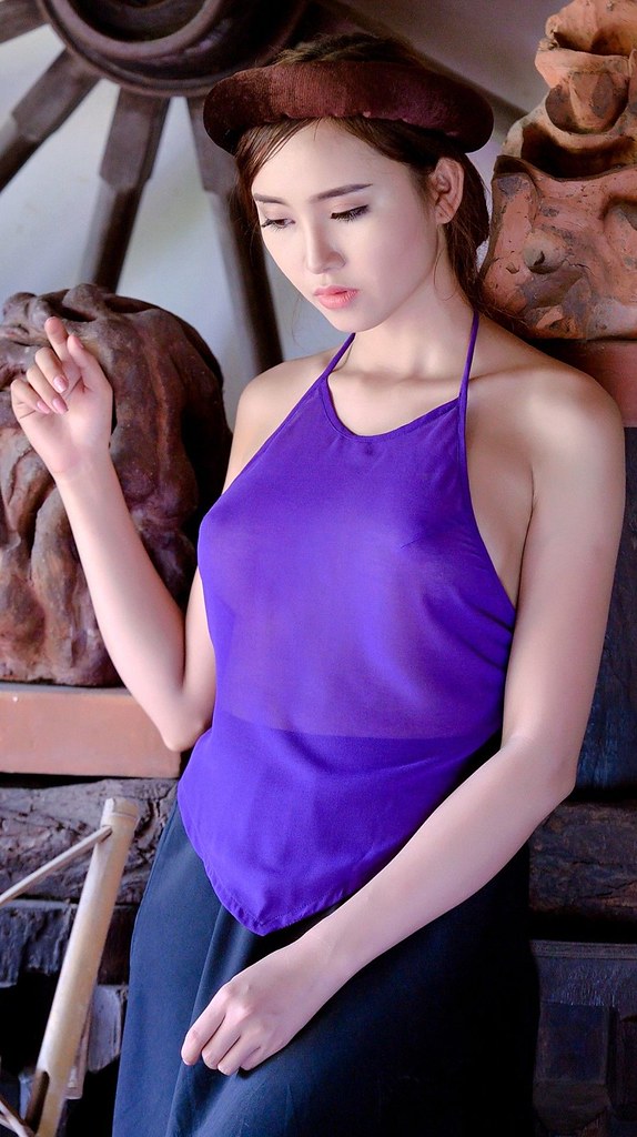 Ảnh gái xinh lộ hàng không che tự sướng cực dâm dục