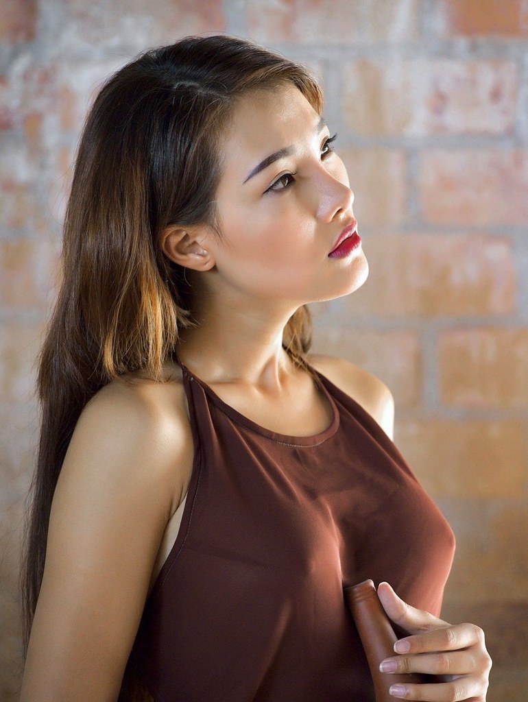 Ảnh gái xinh khoe ngực nóng bỏng và cuốn hút nhất