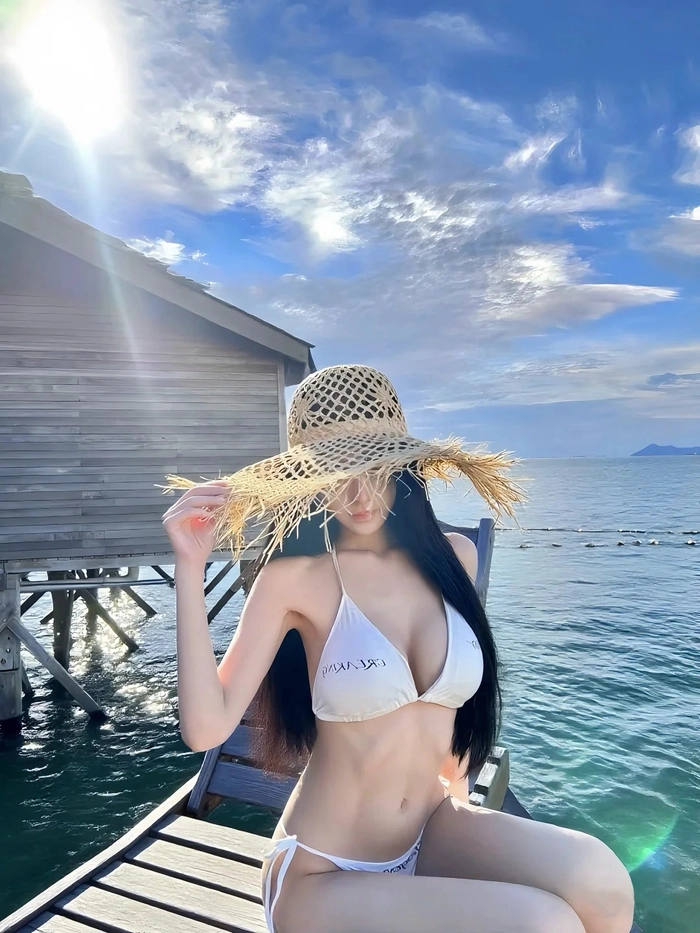 Ảnh gái xinh Việt Nam mặc đồ thiếu vải bikini đẹp