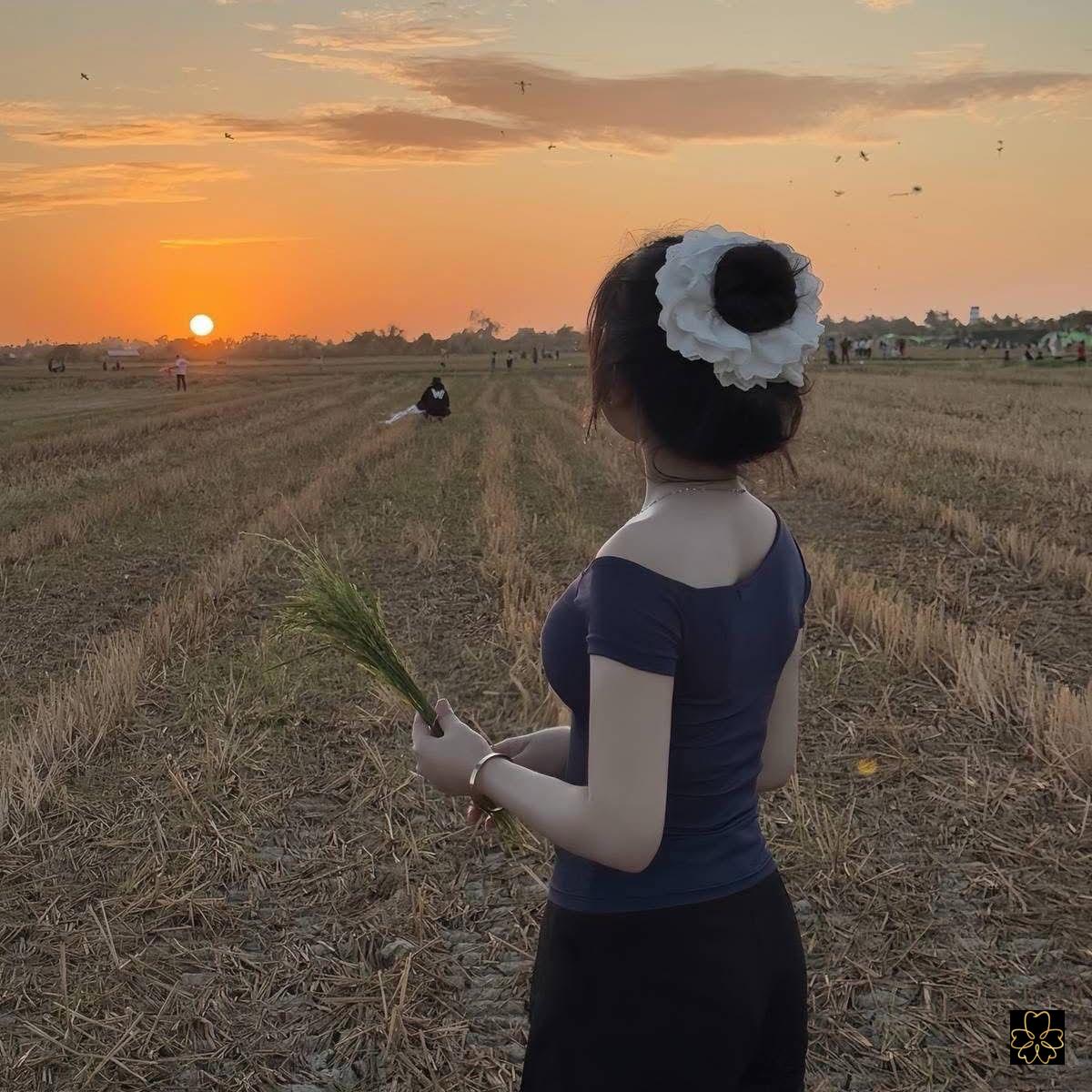 Ảnh Gái Xinh Che Mặt Ngầu, Siêu Cute Đốn Tim Người Xem