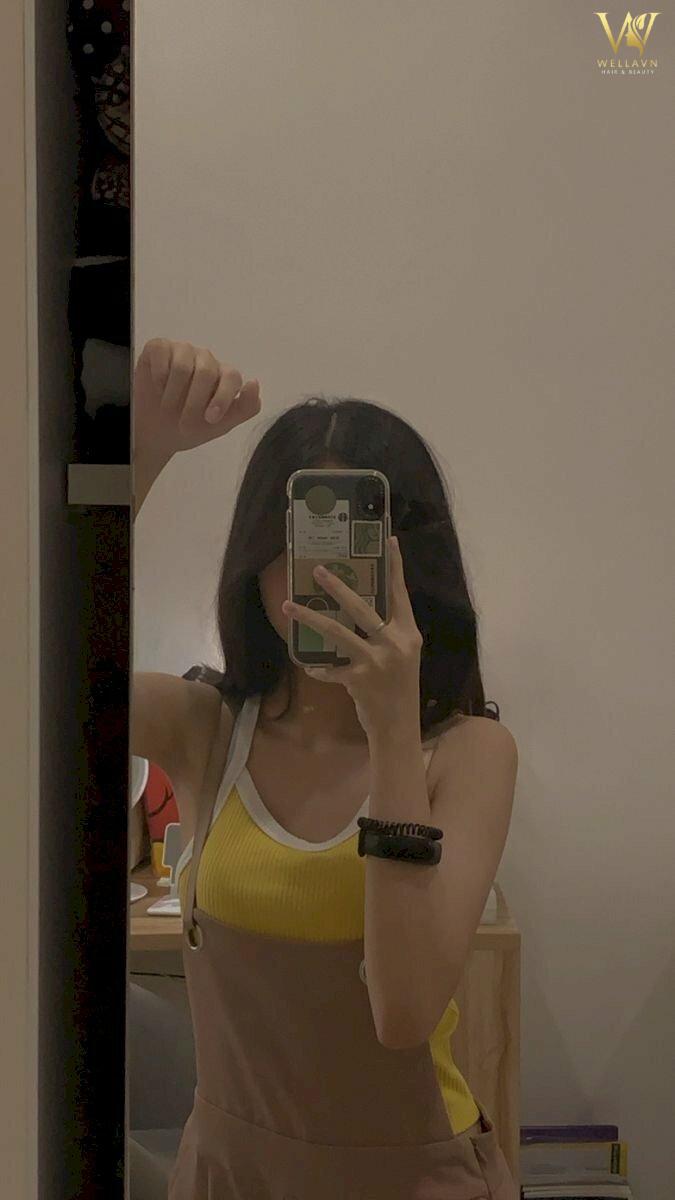 Ảnh Chụp Trước Gương Che Mặt Nữ Đẹp