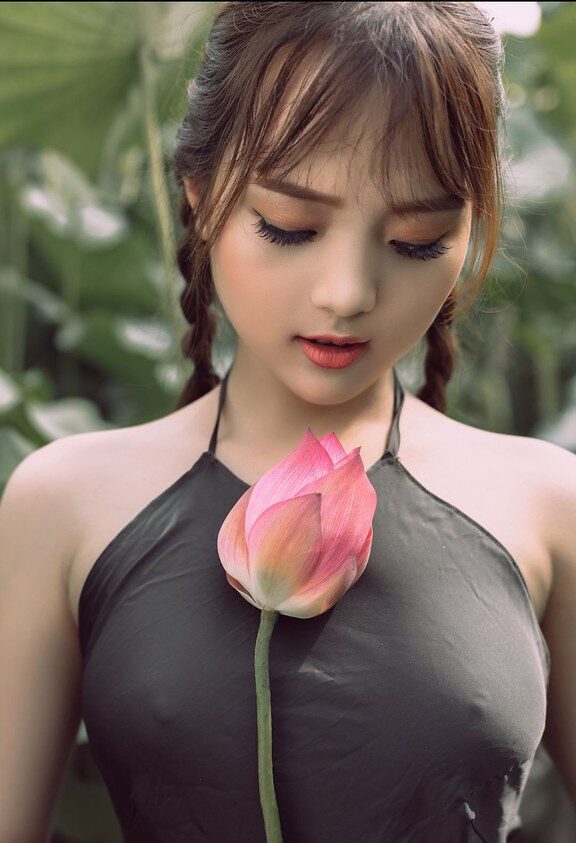 Ảnh gái lộ hàng núm nhỏ nóng sexy gợi cảm nhất