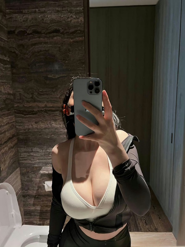 Hình ảnh gái vú to xinh xắn không che vô cùng nóng bỏng