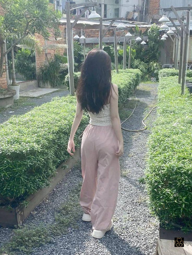 Hình ảnh cô gái quay lưng đẹp ,BST ảnh cô gái quay lưng đẹp nhất