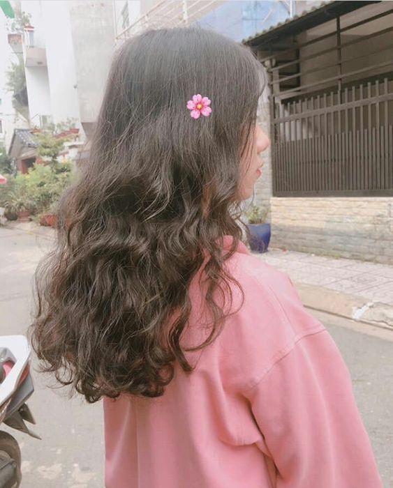 Ảnh gái xinh quay lưng cực chất và đẹp