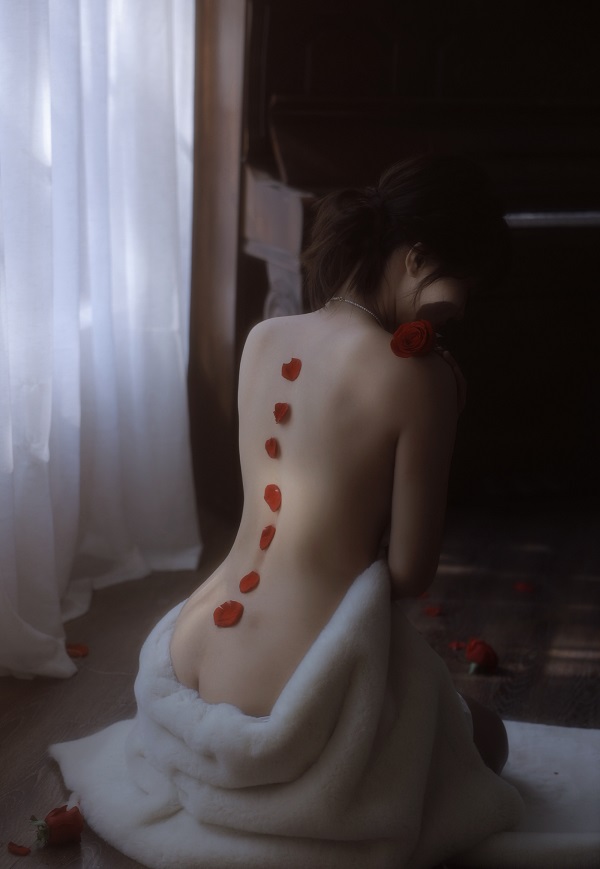 Ảnh chụp từ phía sau lưng con gái tóc dài đẹp nhất