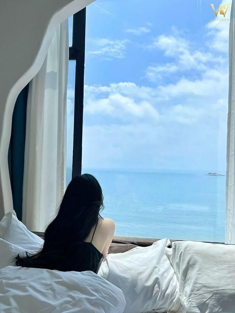 Ảnh nữ quay lưng đẹp Khoe lưng trần gợi cảm