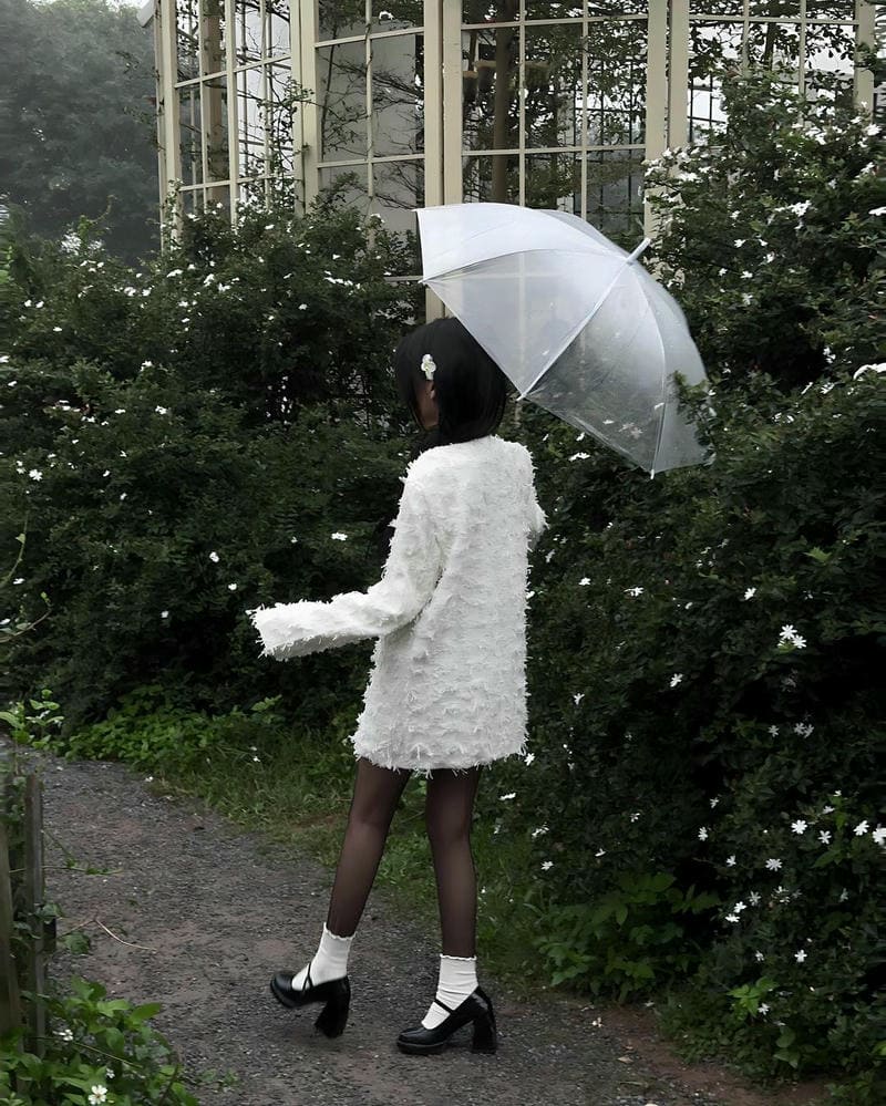 Ảnh cô gái quay lưng với nét đẹp bí ẩn đẹp