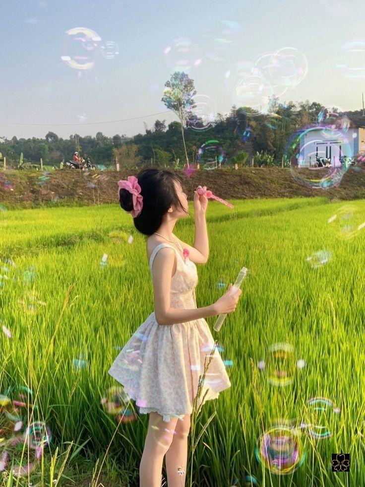 Hình Ảnh Quay Lưng Đẹp, Buồn, Cô Đơn, Đầy Tâm Trạng