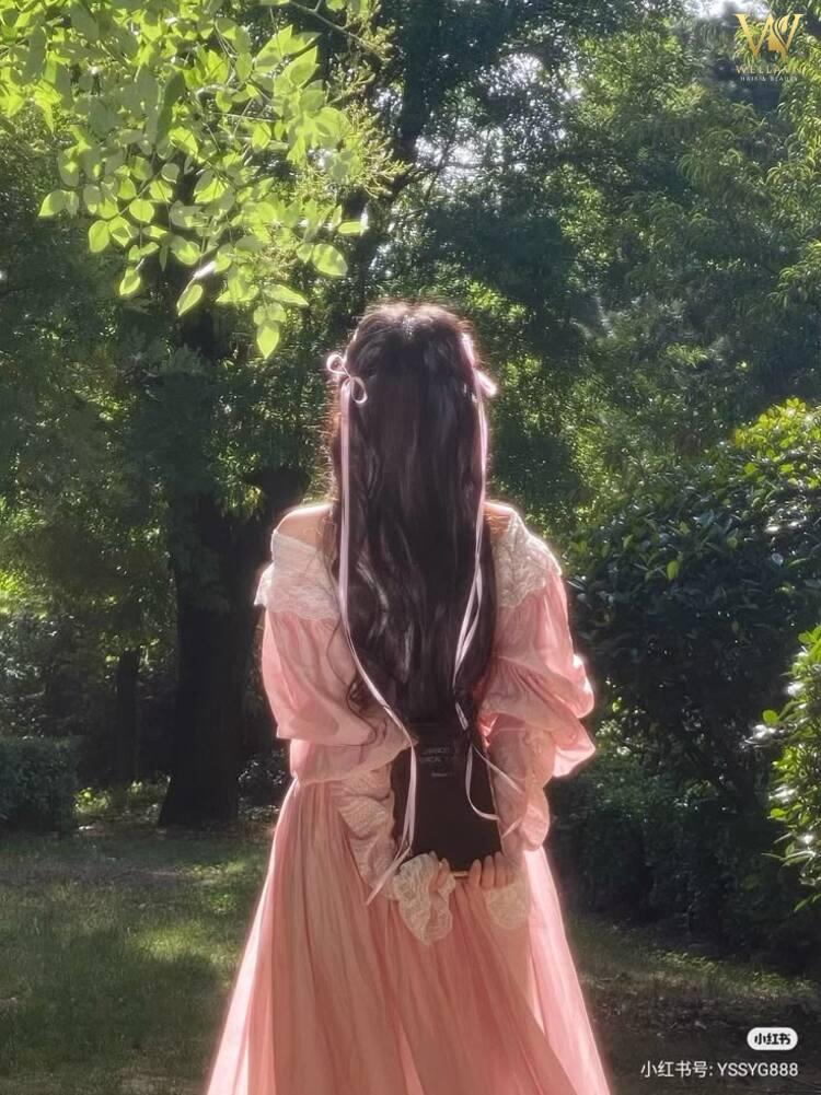 Ảnh gái xinh quay lưng mang nhiều tâm trạng nhất năm 2025